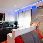 Mr Brown Suites - Eur
